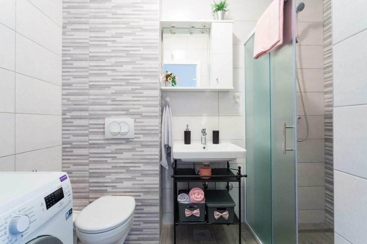 Апартаменти Apartman Matea Подстрана Екстер'єр фото