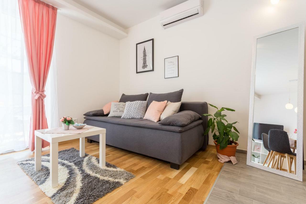 Апартаменти Apartman Matea Подстрана Екстер'єр фото