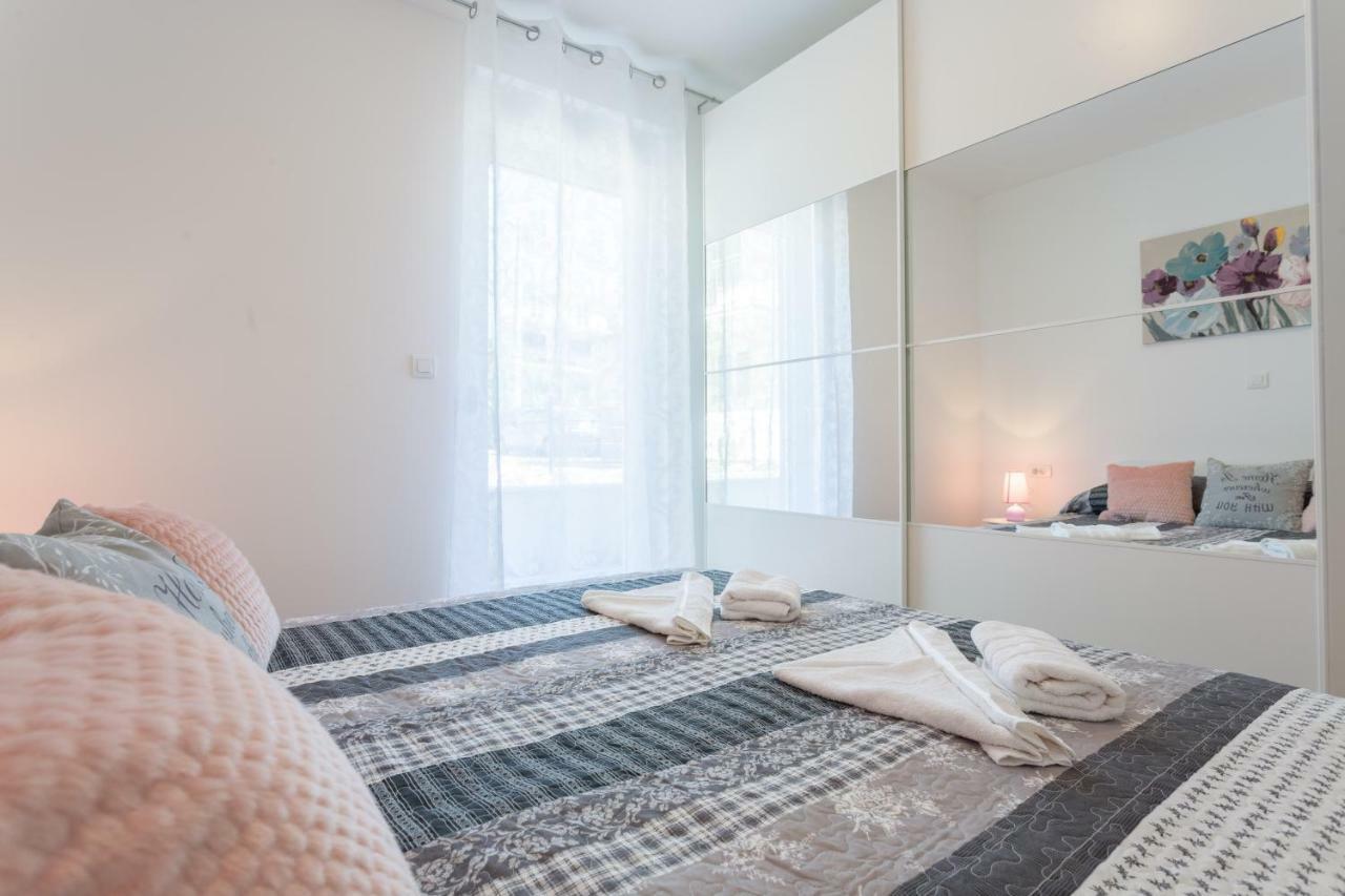 Апартаменти Apartman Matea Подстрана Екстер'єр фото
