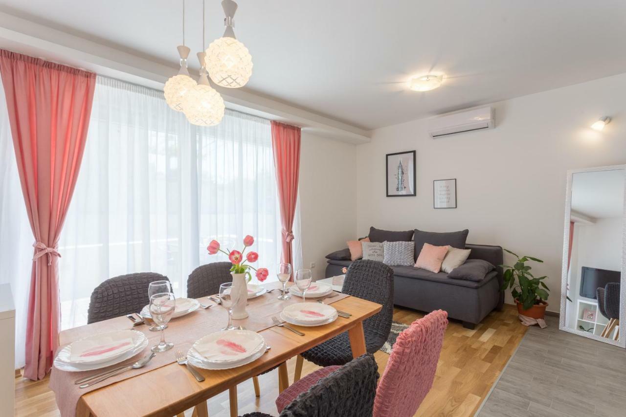 Апартаменти Apartman Matea Подстрана Екстер'єр фото